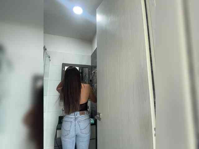 Anhika webcam