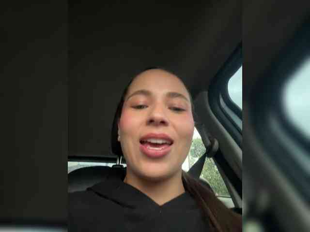 Anhika webcam
