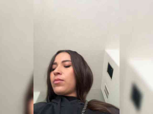 Anhika webcam