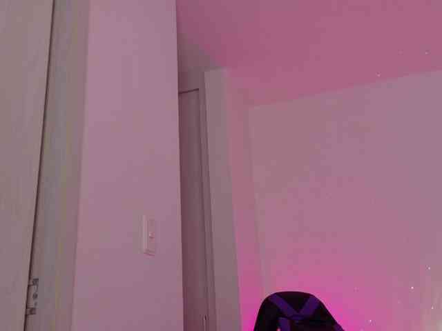 Anhika webcam