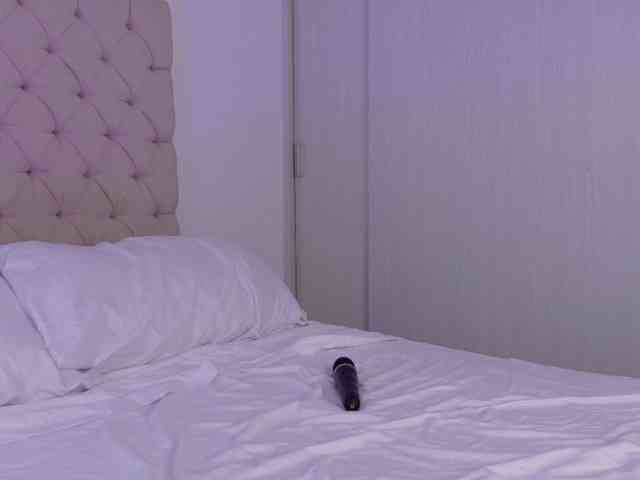 Anhika webcam