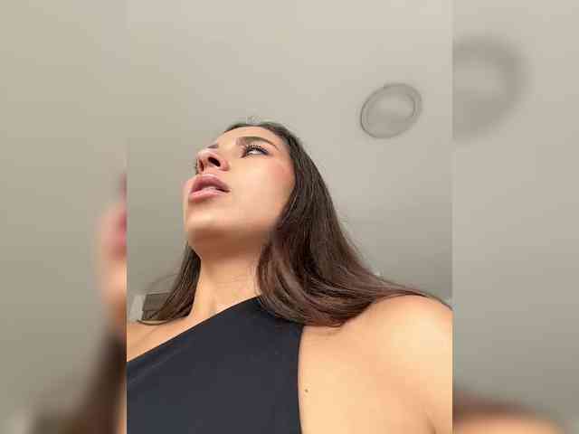 Anhika webcam