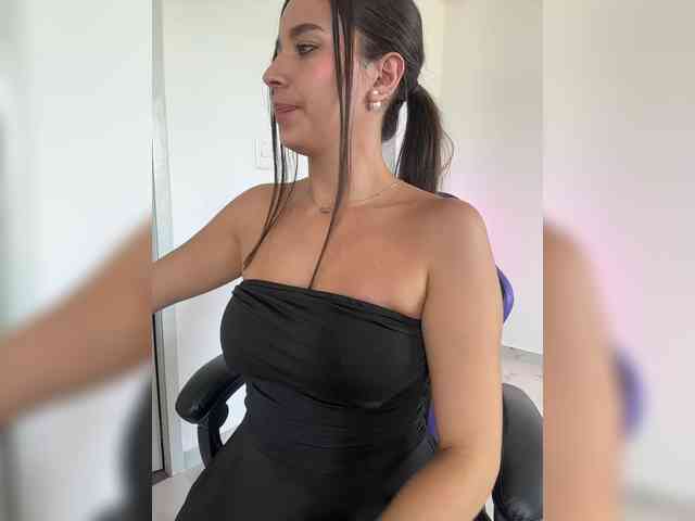 Anhika webcam