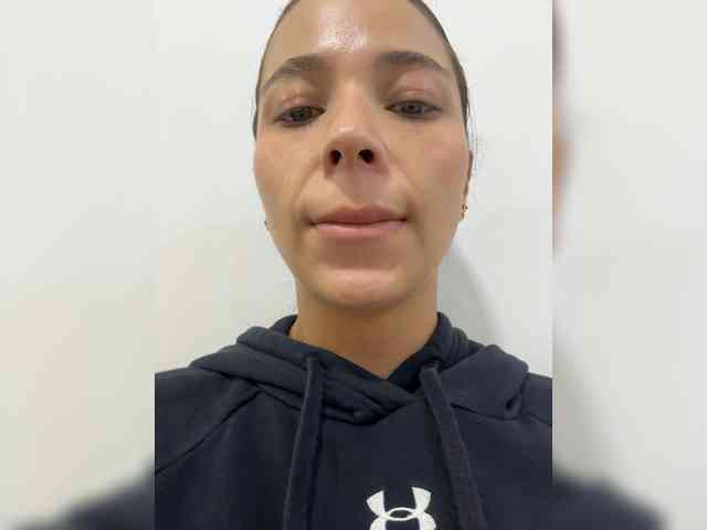 Anhika webcam