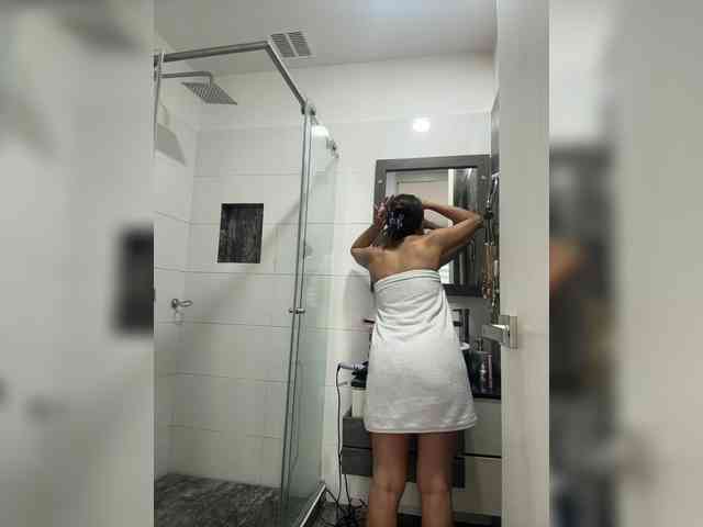 Anhika webcam