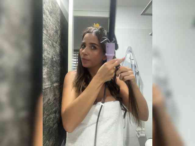 Anhika webcam