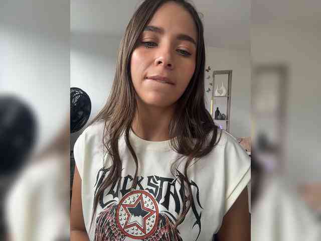 Anhika webcam