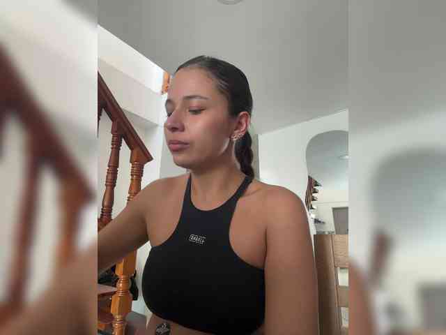 Anhika webcam