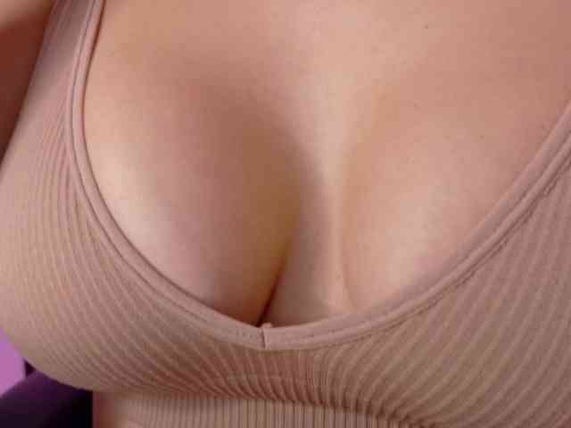 Anhika webcam