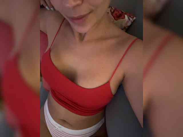 Anhika webcam