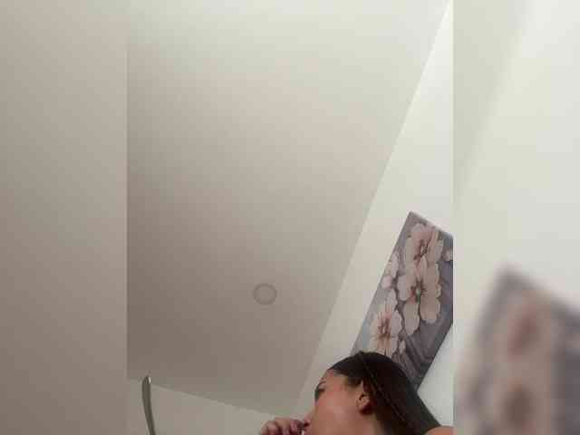 Anhika webcam