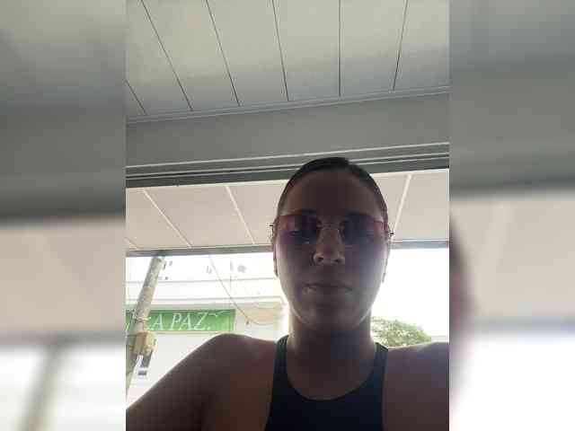 Anhika webcam