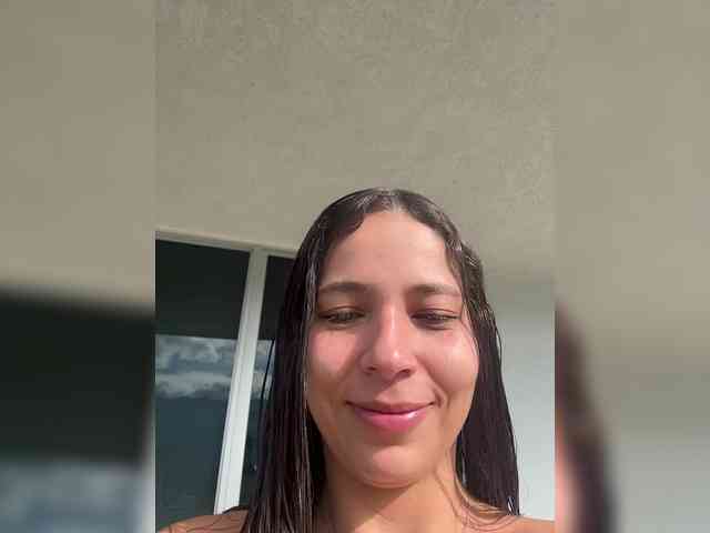 Anhika webcam
