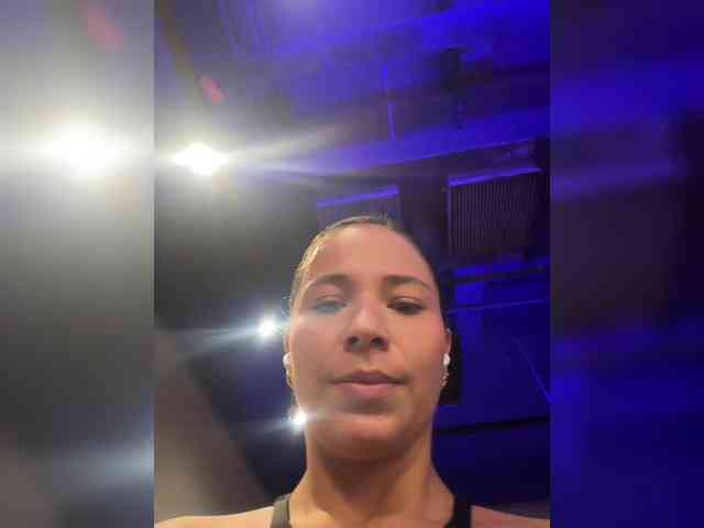 Anhika webcam