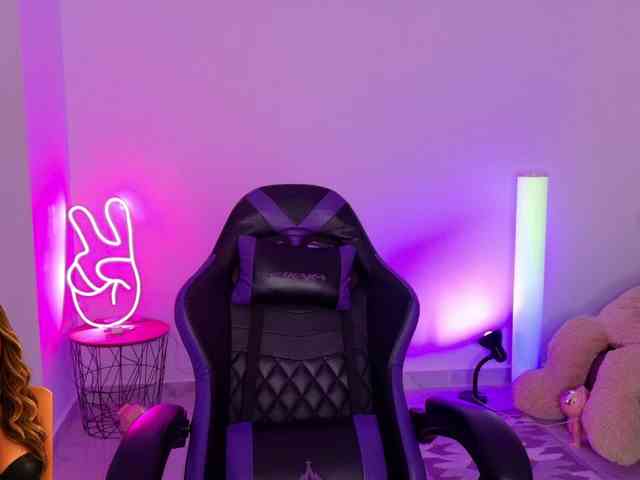 Anhika webcam