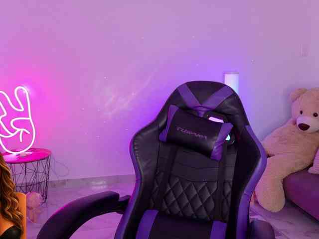 Anhika webcam