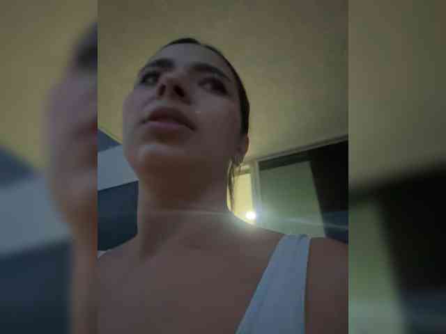 Anhika webcam
