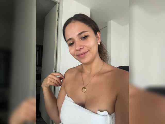 Anhika webcam