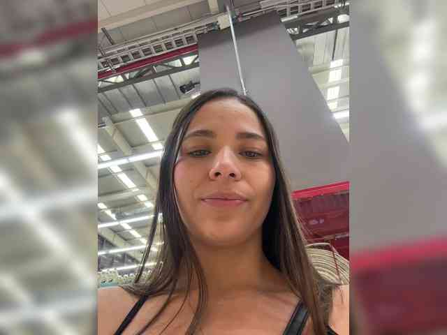 Anhika webcam