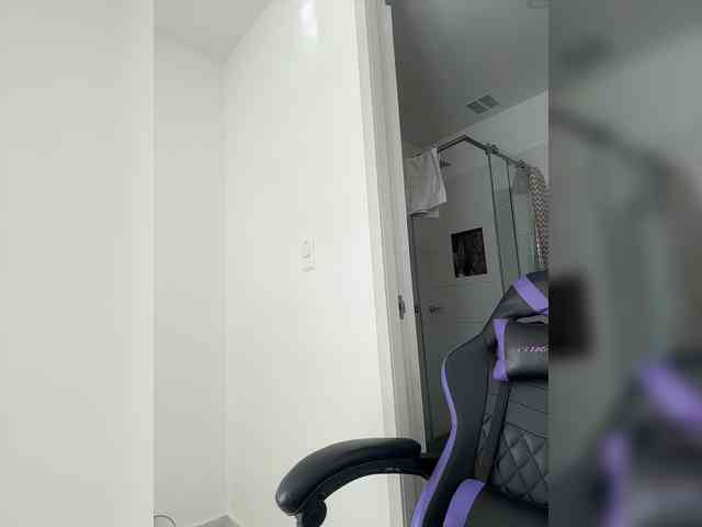 Anhika webcam