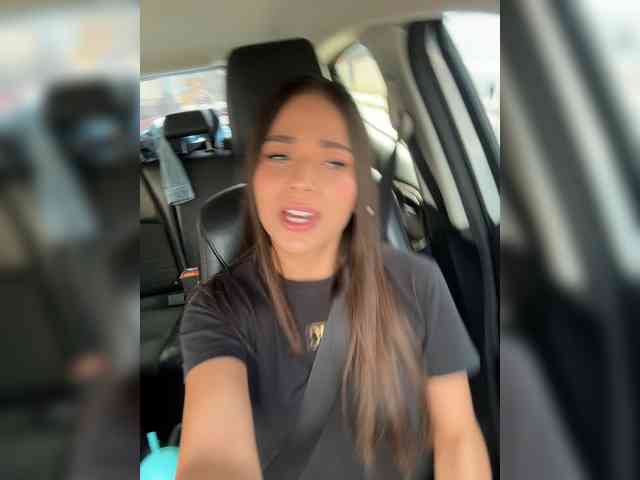 Anhika webcam
