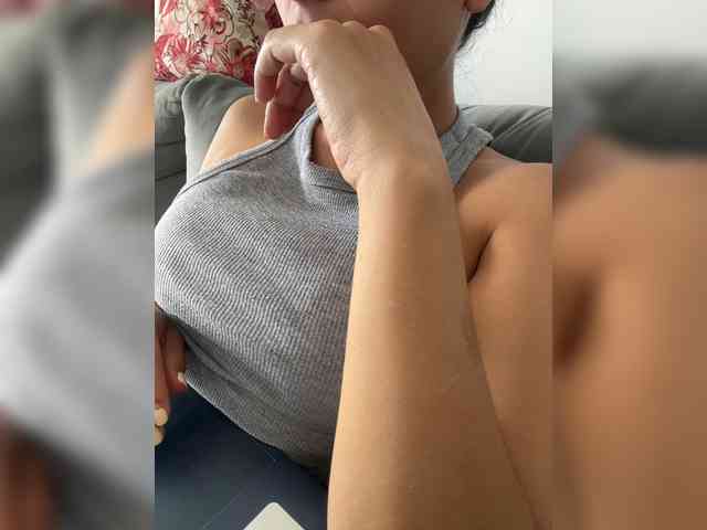 Anhika webcam
