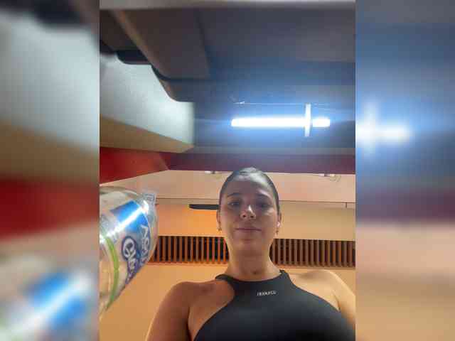 Anhika webcam