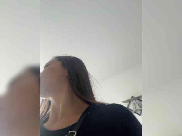 Anhika webcam