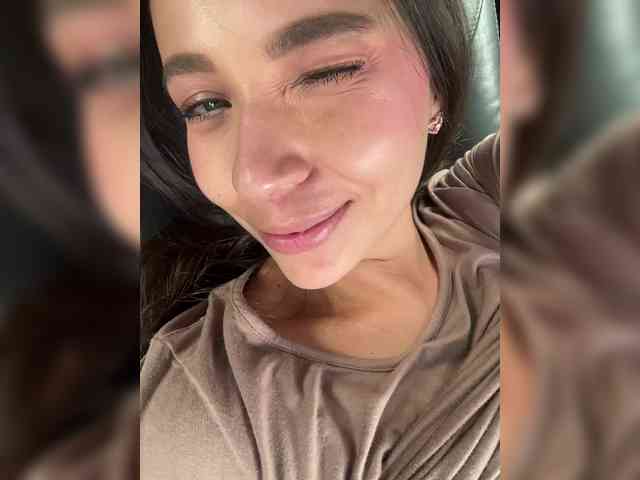 Anhika webcam