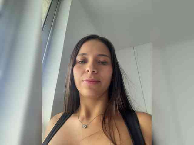 Anhika webcam