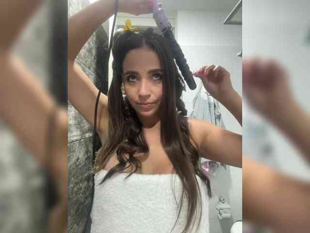 Anhika webcam