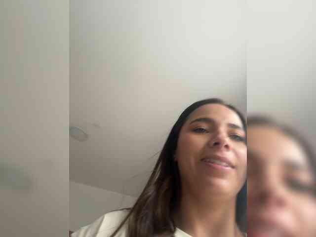 Anhika webcam