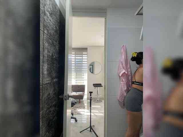 Anhika webcam