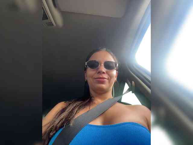 Anhika webcam
