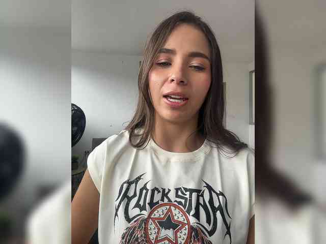 Anhika webcam