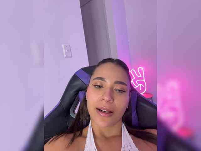 Anhika webcam
