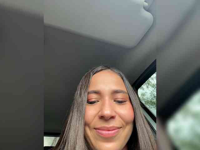 Anhika webcam