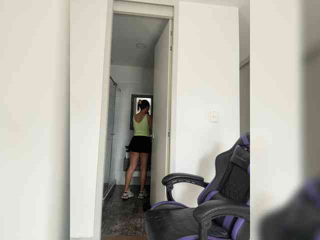 Anhika webcam