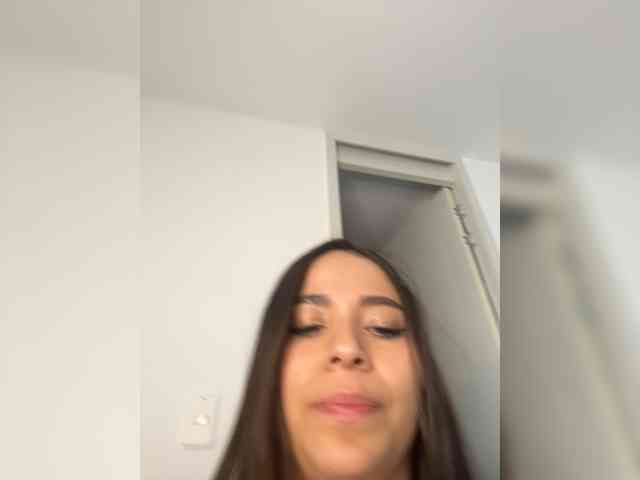 Anhika webcam
