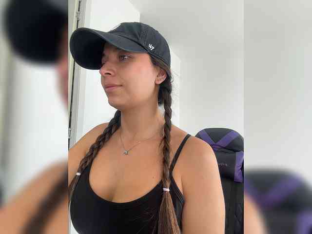 Anhika webcam