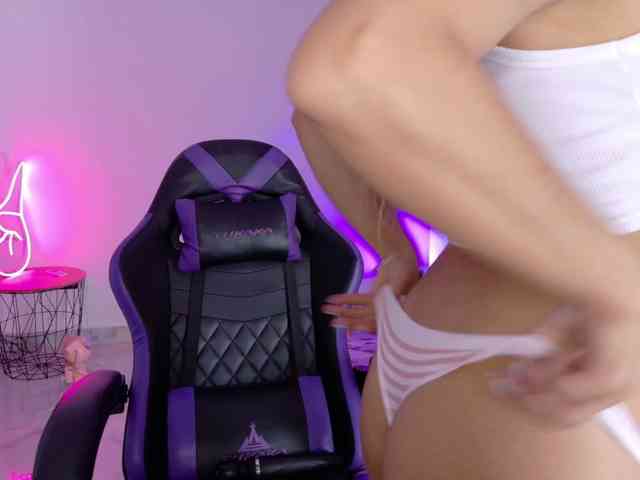 Anhika webcam