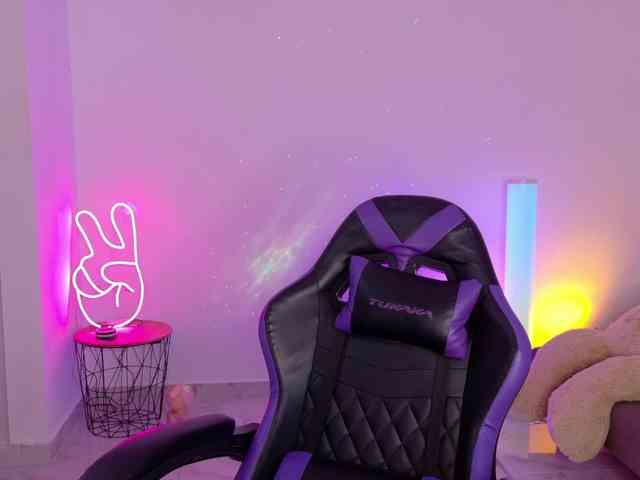 Anhika webcam