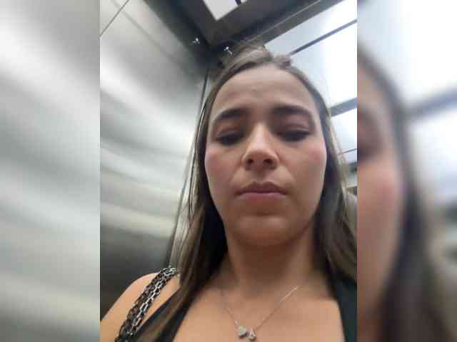 Anhika webcam