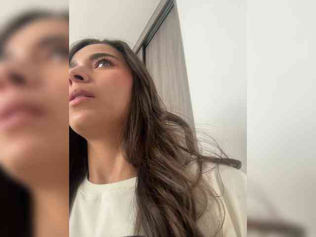 Anhika webcam