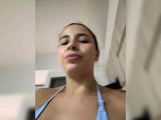 Anhika webcam