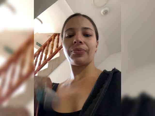 Anhika webcam