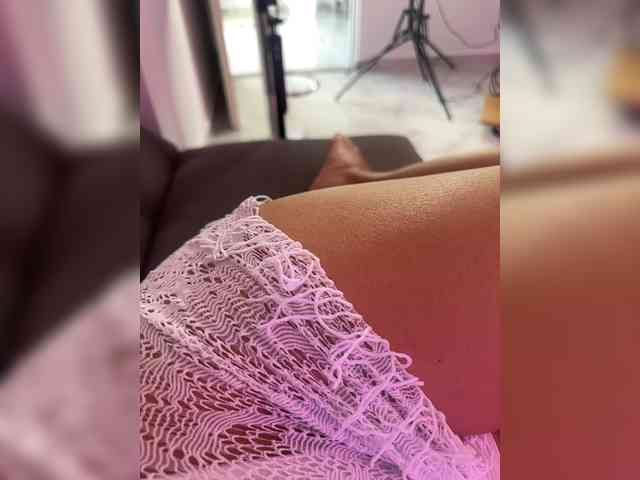 Anhika webcam