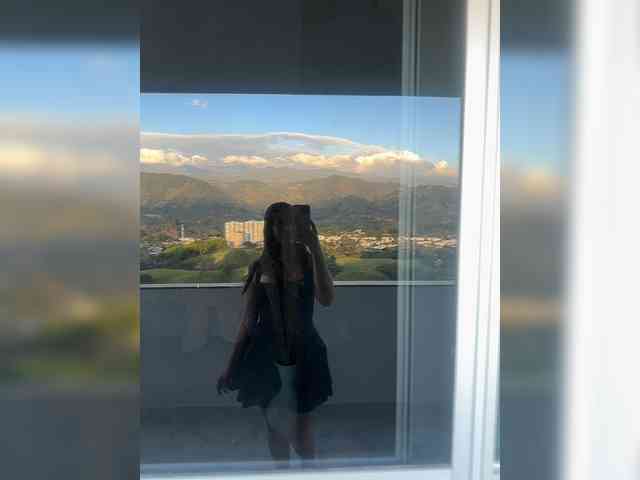 Anhika webcam
