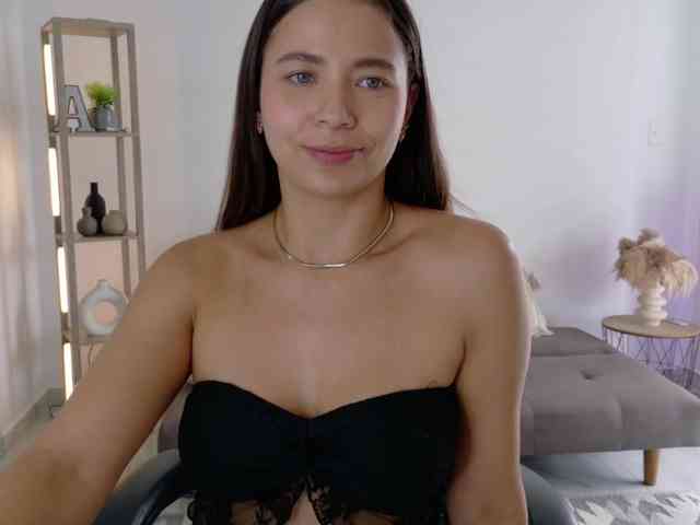 Modella: Anhika