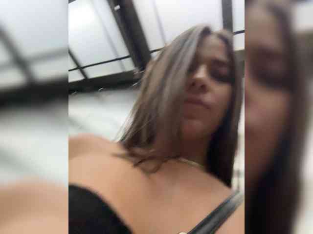 Anhika webcam
